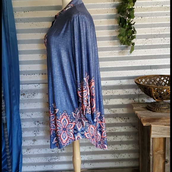 Tunic - Picture 2 of 5